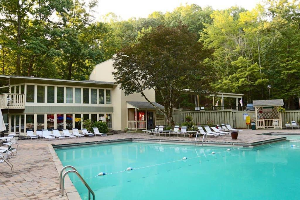 A Smoky Mountains Retreat - Chalet De Montagne Villa Гетлинбург Екстериор снимка