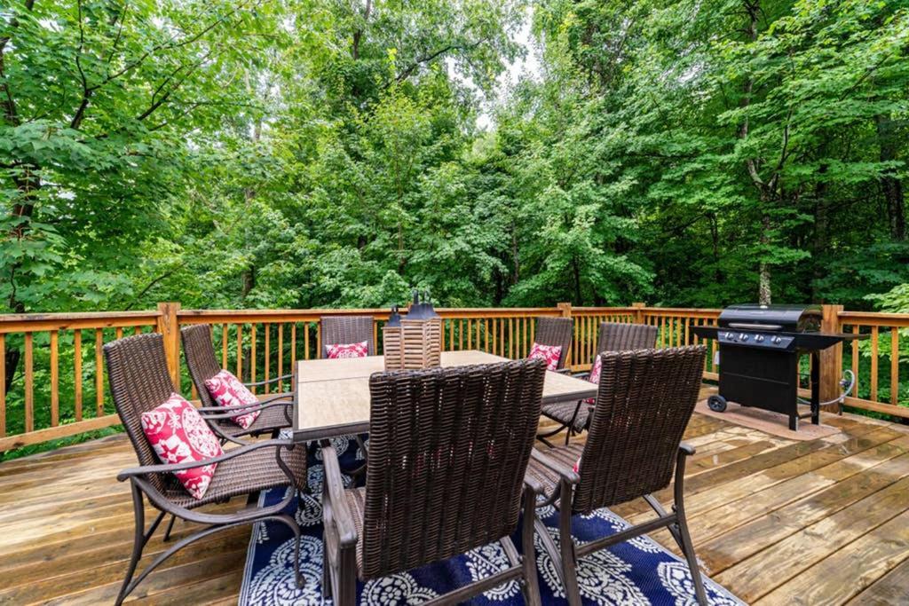 A Smoky Mountains Retreat - Chalet De Montagne Villa Гетлинбург Екстериор снимка